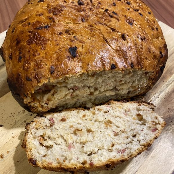 Käse-Zwiebel-Speck-Brot aus dem DutchOven - Hobby-Griller.de: Rezepte ...