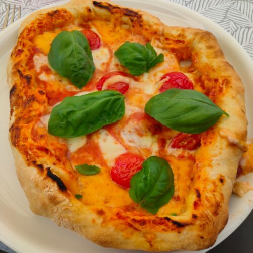Cheesy-Crust-Pizza / Pizza mit Käserand - Hobby-Griller.de: Rezepte