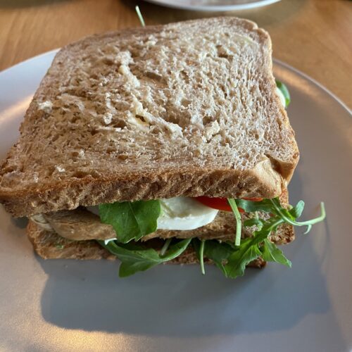 tomate_mozarella_rucola_sandwich