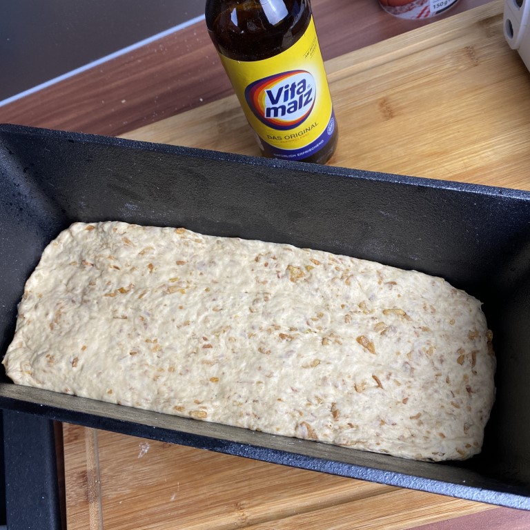Malzbierbrot mit Röstzwiebeln - Hobby-Griller.de: Rezepte | Grillblog ...