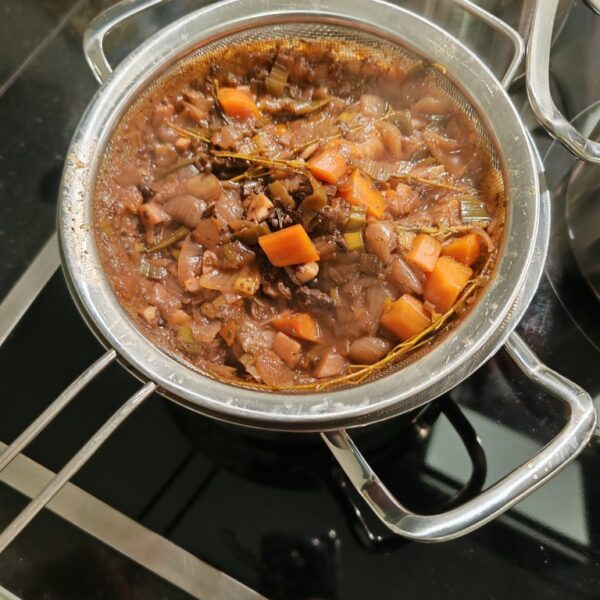 Ochsenbäckchen mit Portweinsauce aus dem DutchOven - Hobby-Griller.de ...