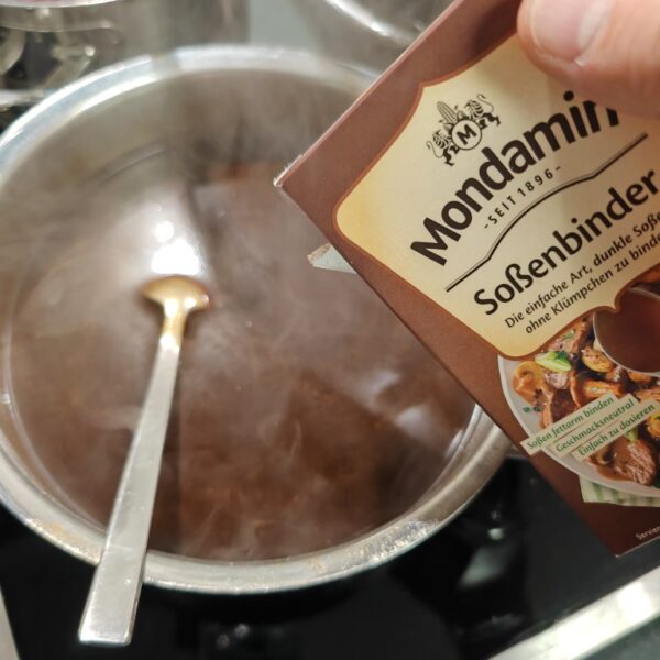 Ochsenbäckchen mit Portweinsauce aus dem DutchOven - Hobby-Griller.de ...